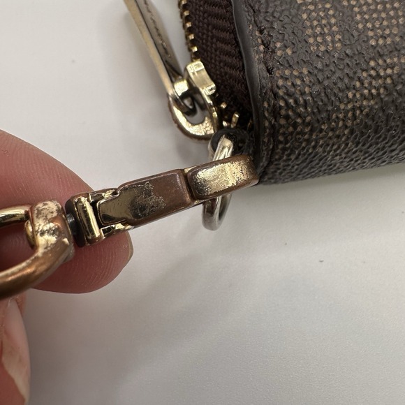 Michael Kors 7" Flat Wallet Center‎ Stripe Wristlet Clutch Card Holder Monogram - Picture 15 of 16